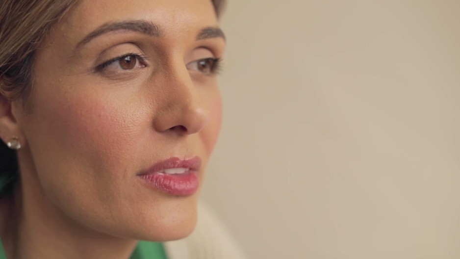 woman nodding head ClipStock