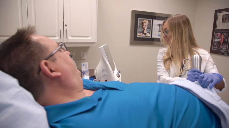 低タイヤ空気圧ライトが点滅します